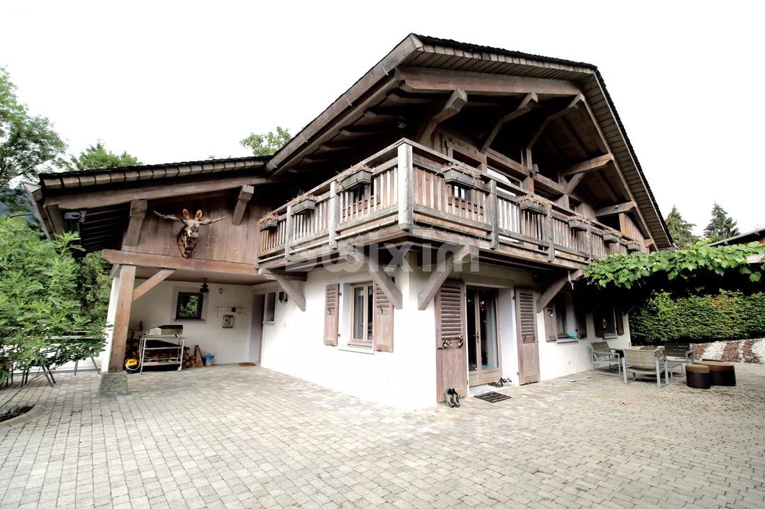 Chalet in La Riviere-Enverse, Auvergne-Rhône-Alpes, France 1 - 18806611