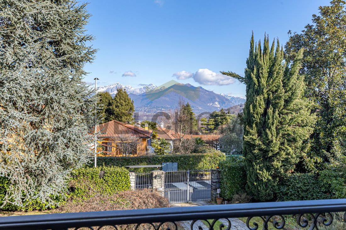 Villa in Anzano del Parco, Lombardy, Italy 2 - 17051937