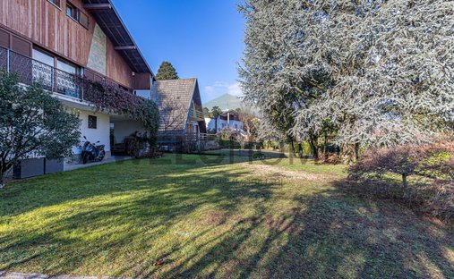 Villa in Anzano del Parco, Lombardei, Italien 1