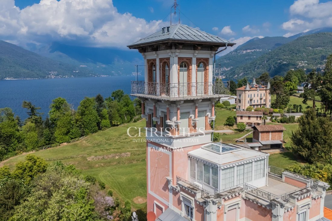 Villa in Luino, Lombardy, Italy 3 - 18806450