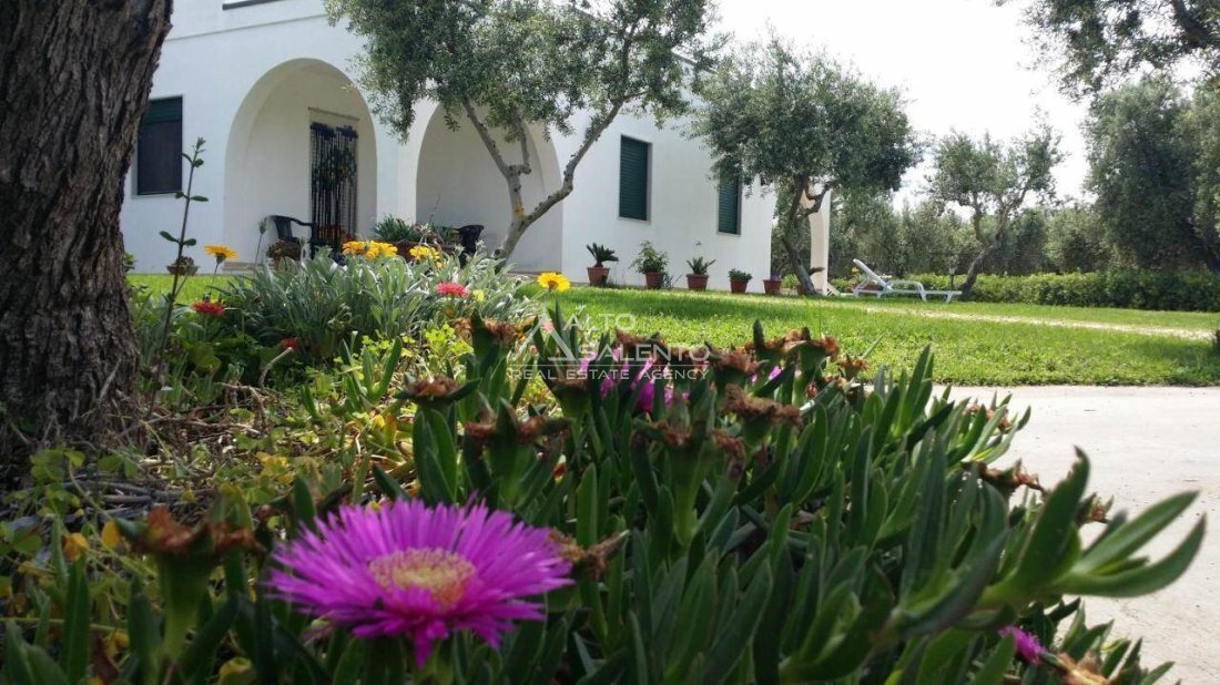 Villa en Carovigno, Apulia, Italia 4 - 18808351