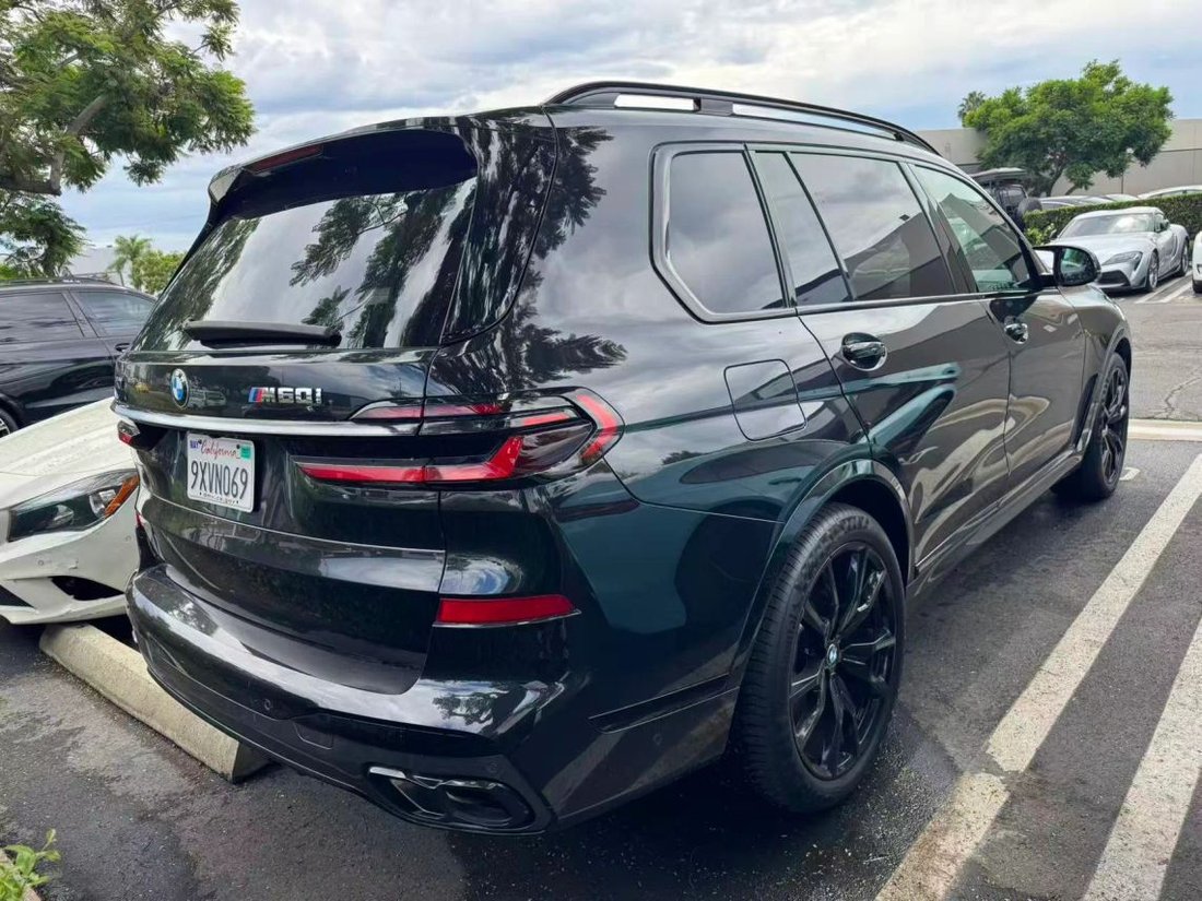 Suv in Costa Mesa, CA, United States 2 - 18808833