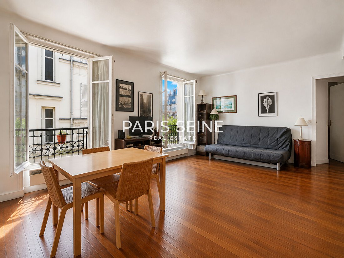 Apartment in Gros Caillou, Paris 7e Arrondissement, Paris 2 - 18808980