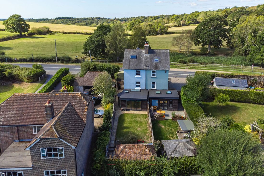 House in Turners Hill, England 1 - 18626906