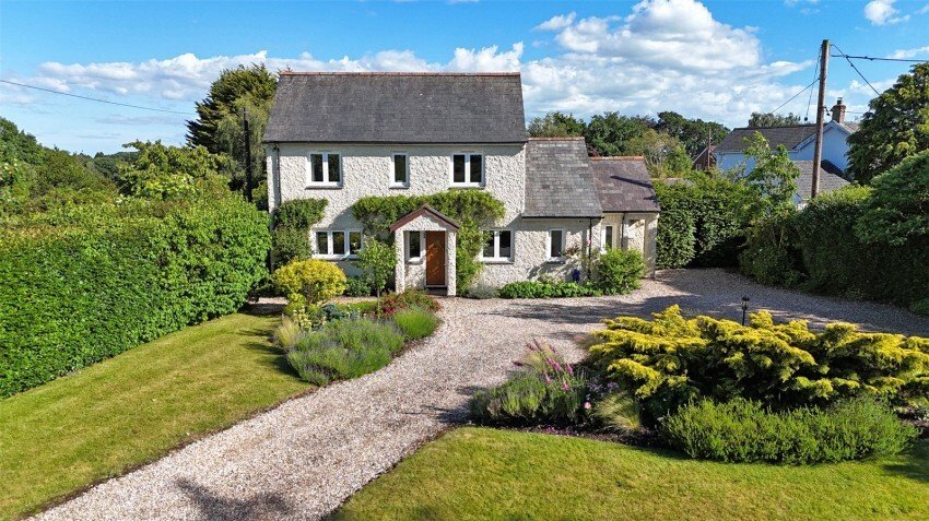 House in Sway, England 2 - 18808211