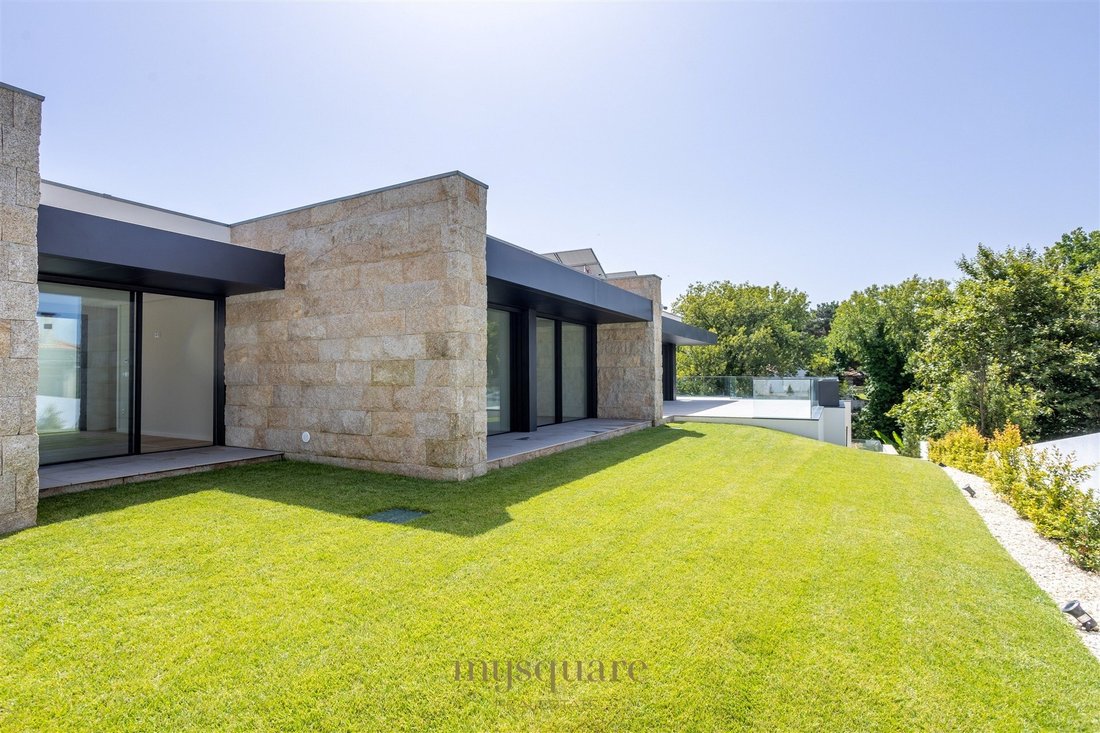 House in Sao Felix da Marinha, Porto District, Portugal 3 - 18808307