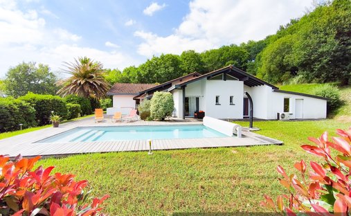 House in Villefranque, Nouvelle-Aquitaine, France 1