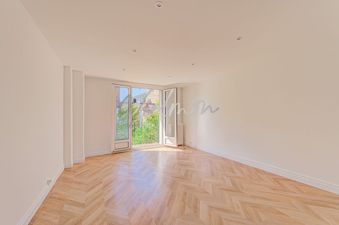 Apartment in Plateau Ouest, Suresnes, France 1 - 18808598