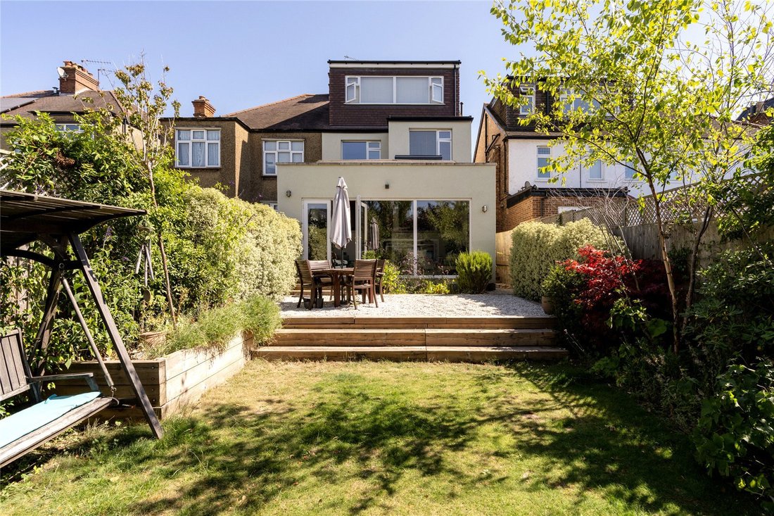 House in Brondesbury Park, Brent, England 2 - 18806413