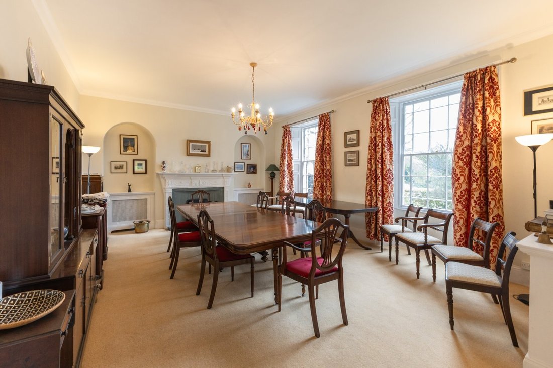 House in United Kingdom 5 - 18806447