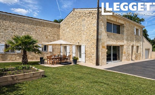 House in La Lande-de-Fronsac, Nouvelle-Aquitaine, France 1