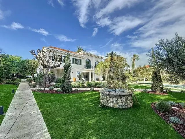 Villa in Antibes, Provence-Alpes-Côte d'Azur, Frankreich 1 - 15617720