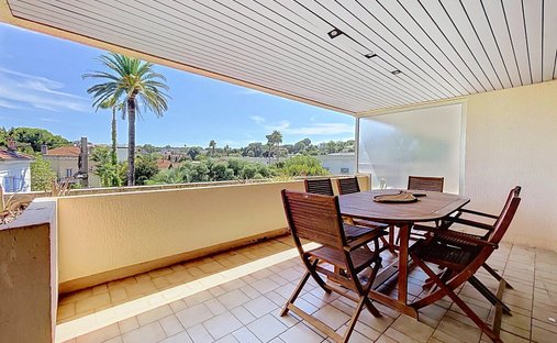 Wohnung in De-Gaulle-Platz, Antibes, Frankreich 1