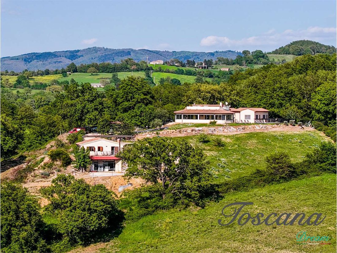 Estate in Semproniano, Tuscany, Italy 2 - 18808301