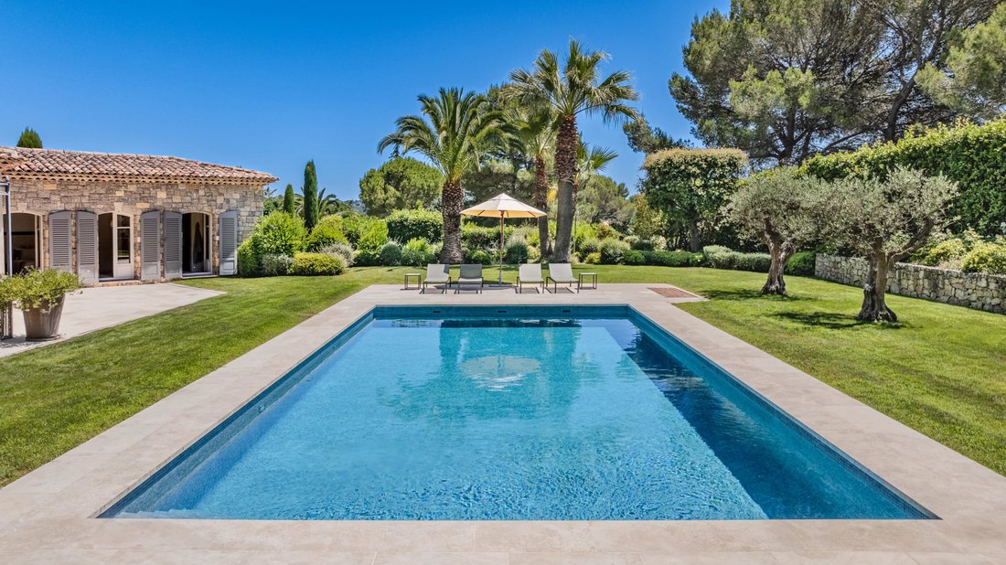 Casa en Mougins, Provenza-Alpes-Costa Azul, Francia 2 - 18806456