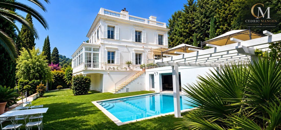 Villa in Carqueiranne, Provence-Alpes-Côte d'Azur, France 1 - 18808949