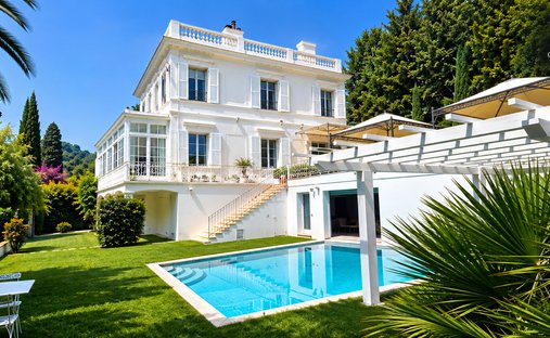 Villa in Carqueiranne, Provence-Alpes-Côte d'Azur, France 1