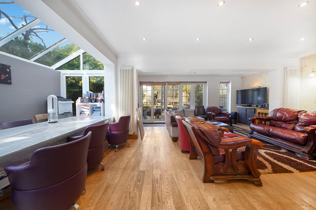 Streatham, Lambeth (Greater London), England 3 - 18808294
