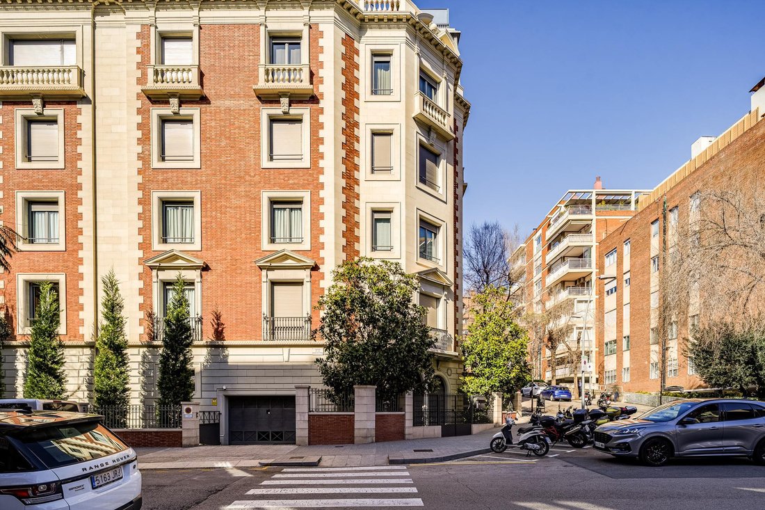 Apartment in Sarrià-Sant Gervasi, Barcelona, Spain 5 - 18806659