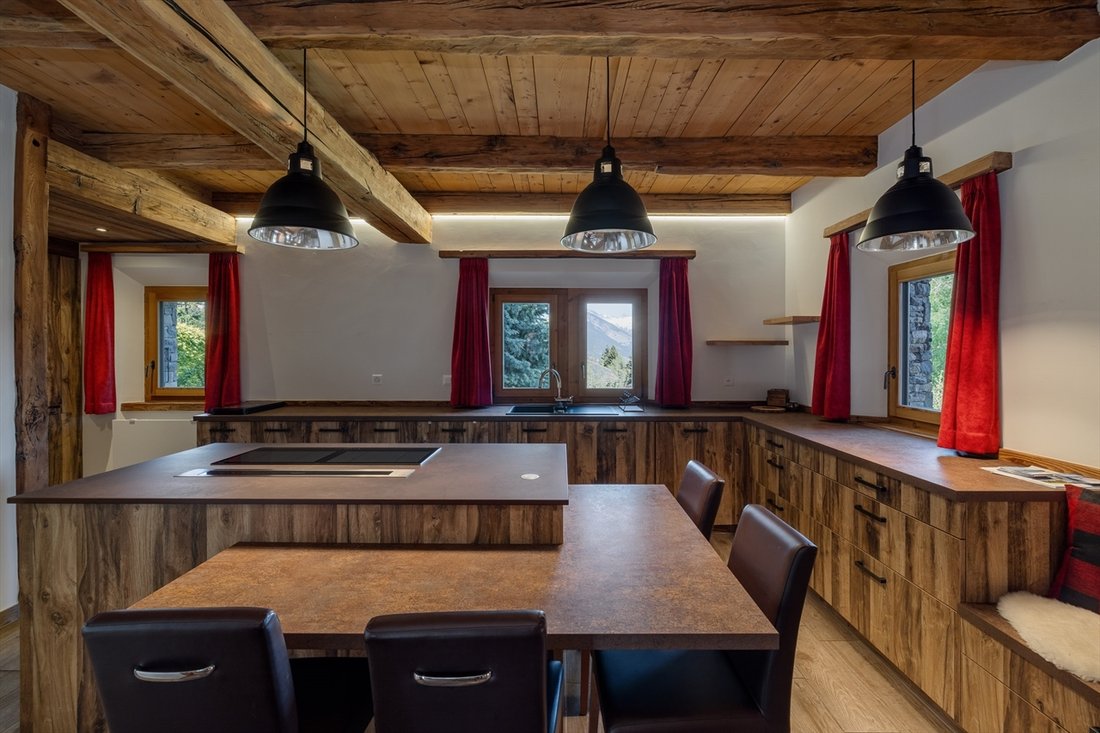 Chalet à Randogne, Crans-Montana, Suisse 2 - 18807770