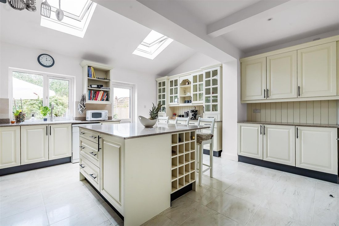 House in London Borough of Sutton, England 2 - 18806495