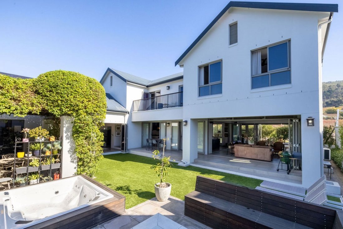 Estate in Lemoenkloof, Western Cape, South Africa 2 - 18807786