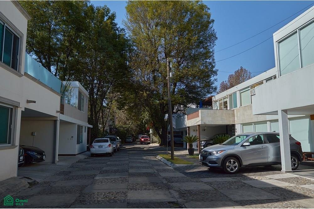 House in Mexico City, Mexico 4 - 18030349