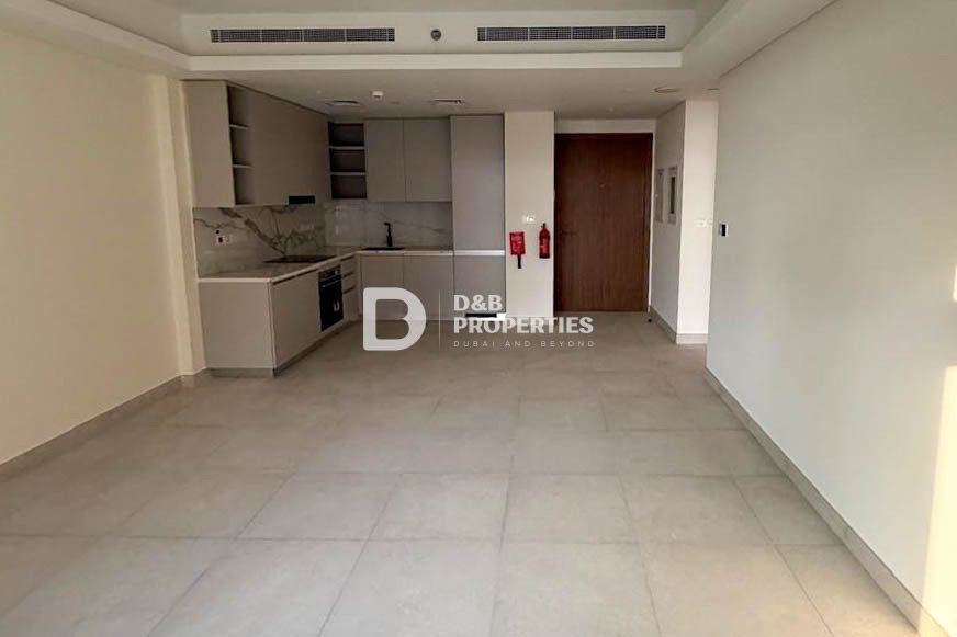 Apartment in Umm Suqeim, Dubai, United Arab Emirates 3 - 18806473