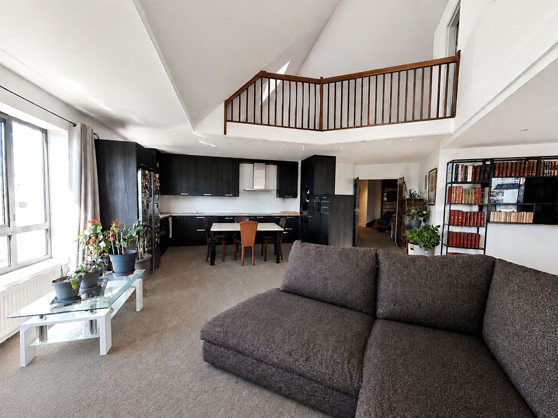 Apartment in Plateau Ouest, Suresnes, France 2 - 18143425