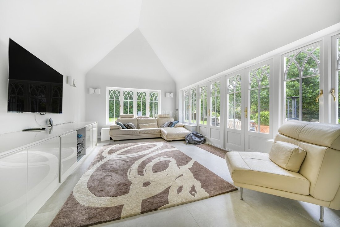 House in High Barnet, Barnet, England 2 - 18806532