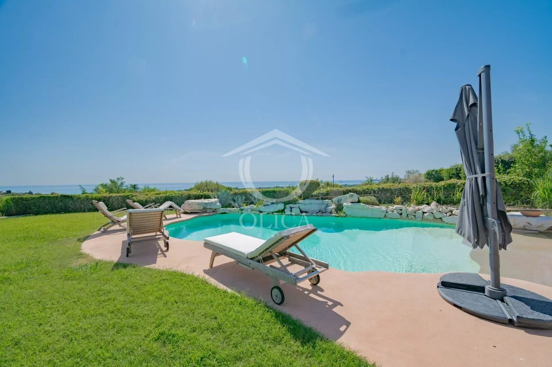 Villa in Vaug, Villeneuve-Loubet, France 3 - 18806627
