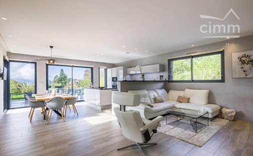 Villa in Hameaux, Saint-Ismier, Frankreich 1