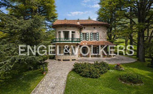 Villa in Mompiano, Brescia, Italy 1