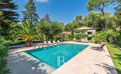 Villa in Nord, Roquefort-les-Pins, France 1