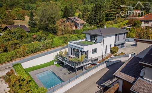 Villa in Hameaux, Saint-Ismier, France 1