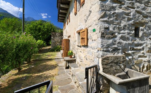 House in Centovalli, Ticino, Switzerland 1
