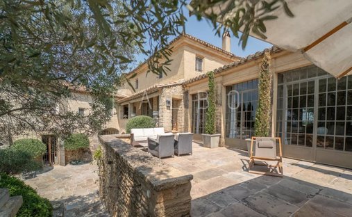 Haus in Arrondissement von Nîmes, Okzitanien, Frankreich 1