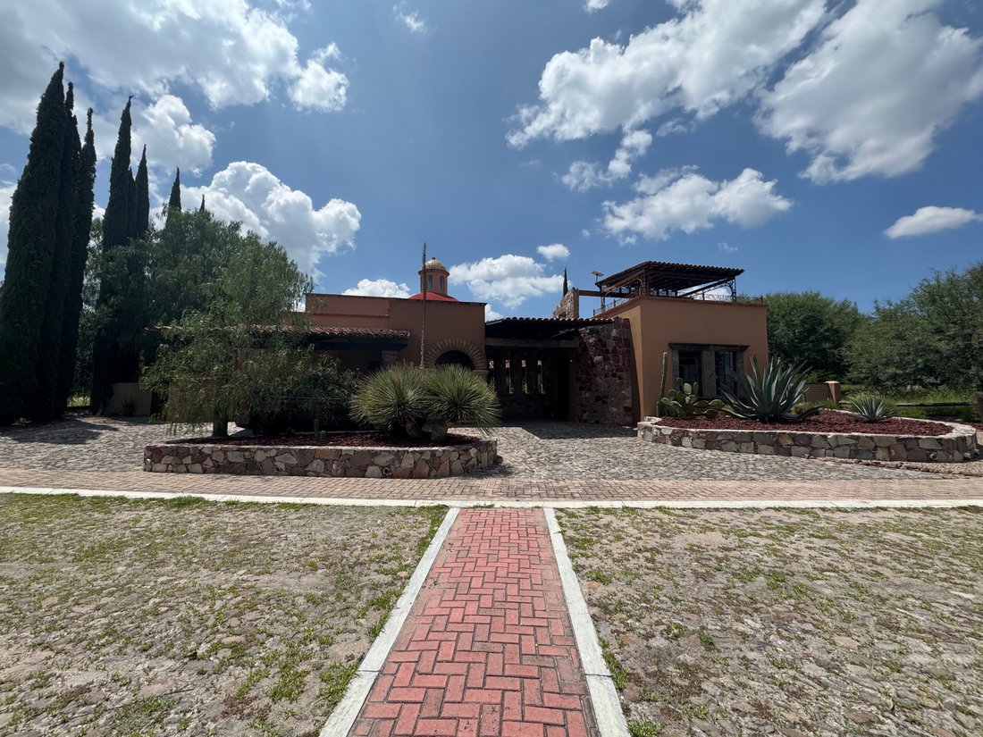 Casa en Atotonilco, Guanajuato, México 2 - 18806969