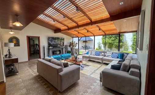 Casa en Cuenca, Azuay, Ecuador 1