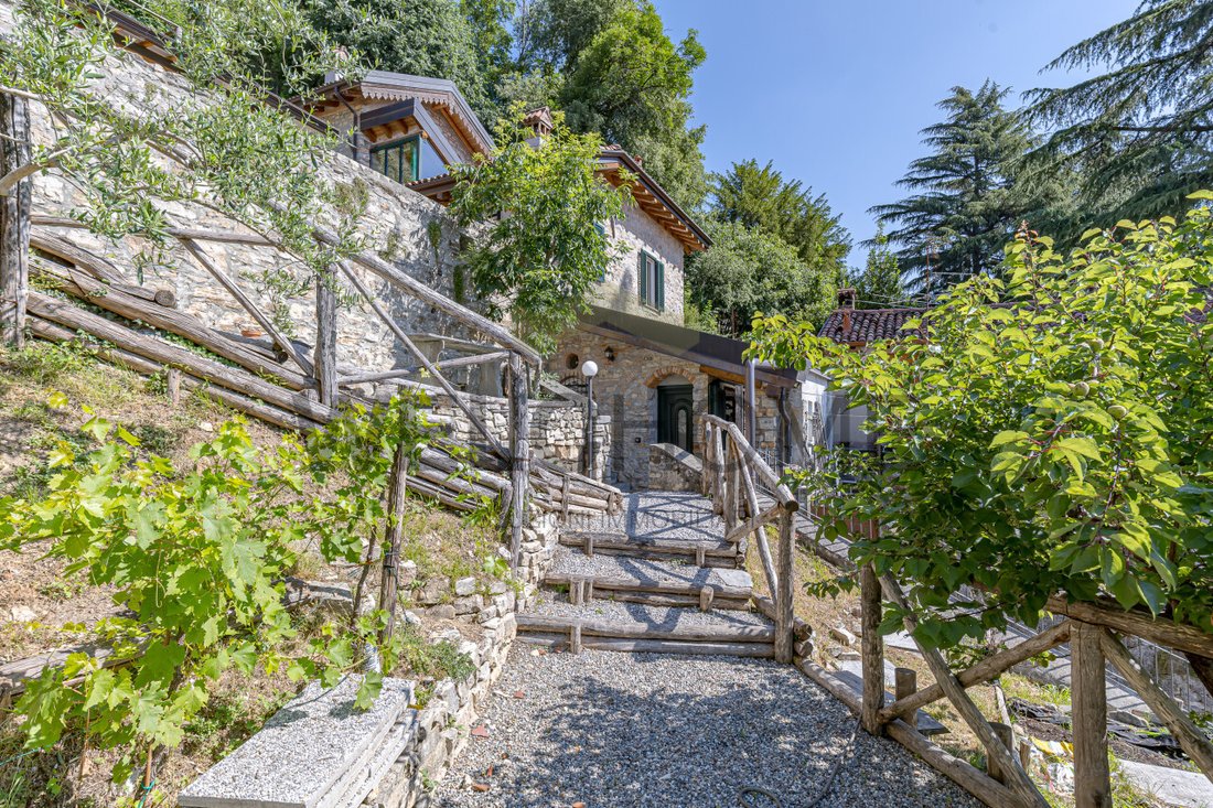 House in Albavilla, Lombardy, Italy 1 - 18275656