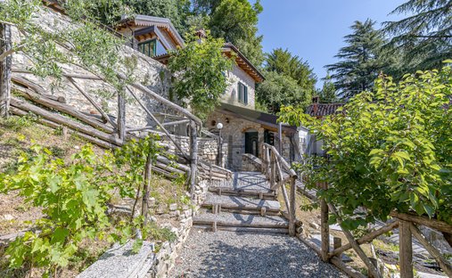 House in Albavilla, Lombardy, Italy 1