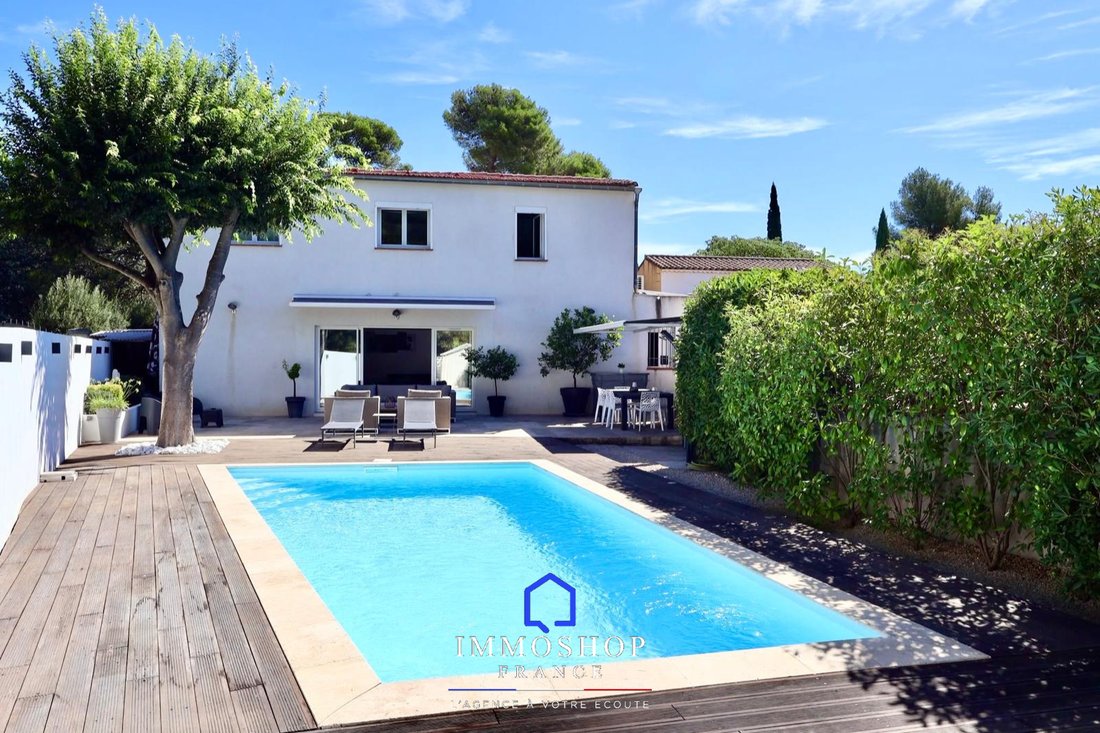 Villa in La Barasse, Marseille, Provence-Alpes-Côte d'Azur 1 - 18808373