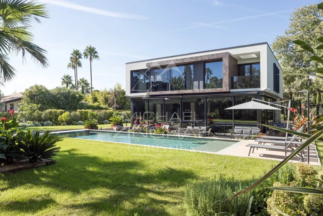 Villa in Antibes, Provence-Alpes-Côte d'Azur, Frankreich 1 - 18806407