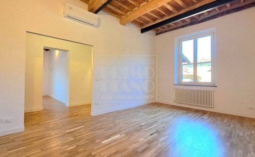 Apartment in Centro Storico, Lucca, Tuscany 1