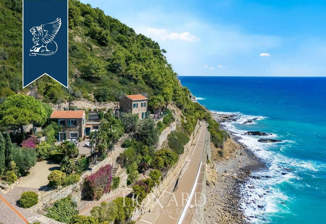 Villa in Oneglia, Imperia, Liguria 1 - 18808622