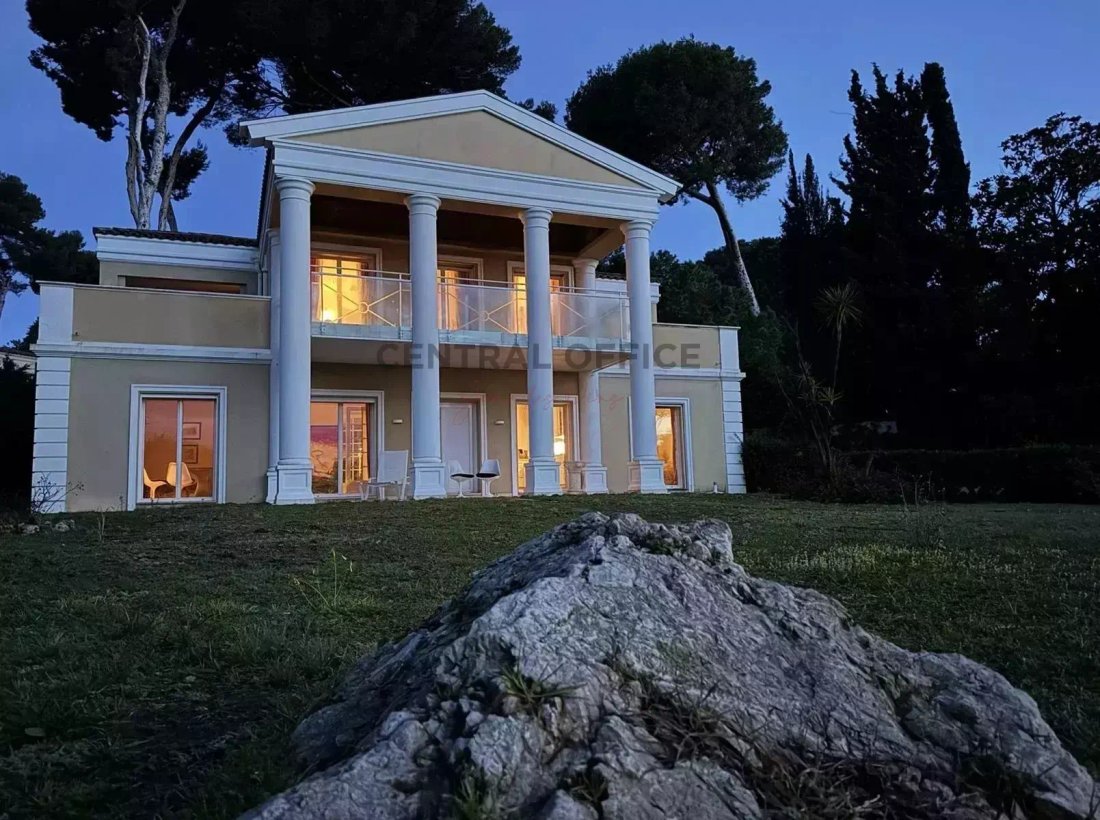 Villa à Fontmerle, Antibes, France 2 - 18192614