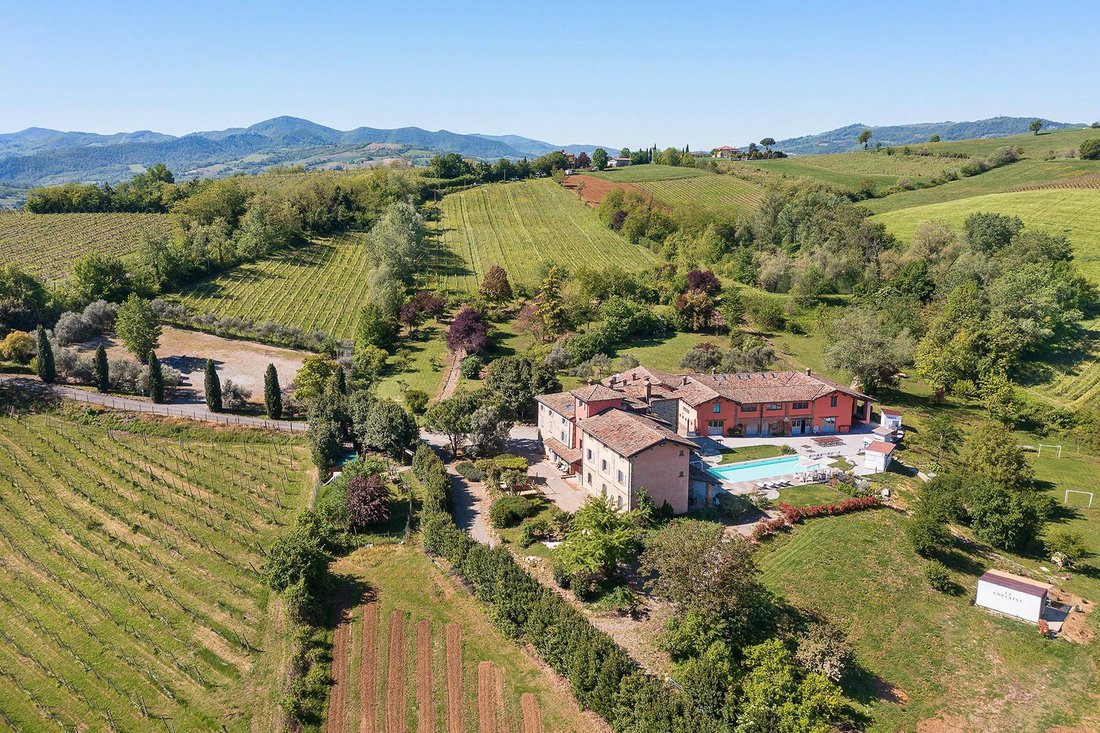 Maison à Borgonovo Val Tidone, Émilie-Romagne, Italie 1 - 17914714