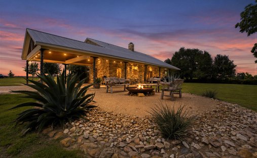 House in Schulenburg, Texas, United States 1