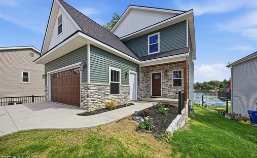 House in Township of Hamburg, Michigan, United States 1