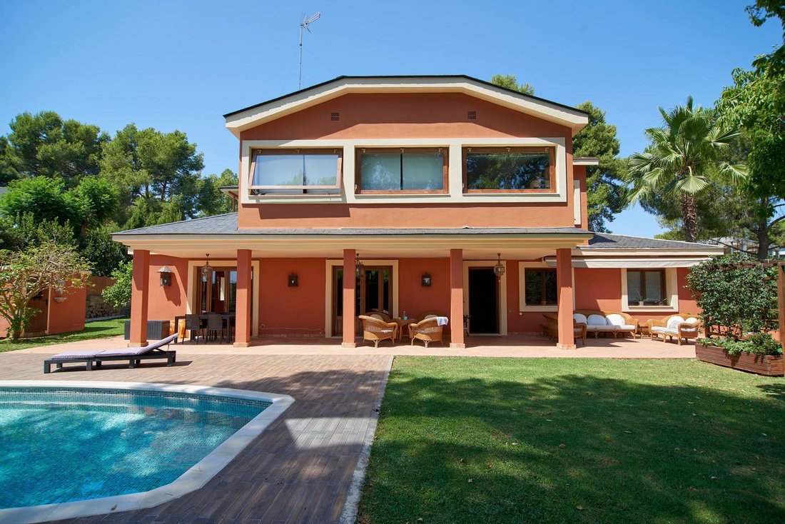 Villa in Rocafort, Valencian Community, Spain 1 - 18806631